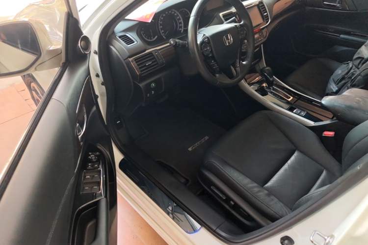 Used Honda Accord 2016 2.4L Luxury Edition Driver Seat