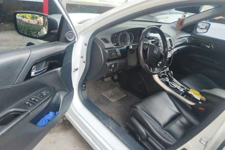 Used Honda Accord 2016 2.0L Elite Edition Driver Seat