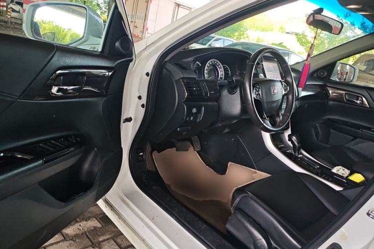 Used Honda Accord 2016 2.4L Comfort Edition Driver Seat