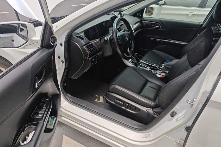 Used Honda Accord 2016 2.4L Luxury Edition Driver Seat