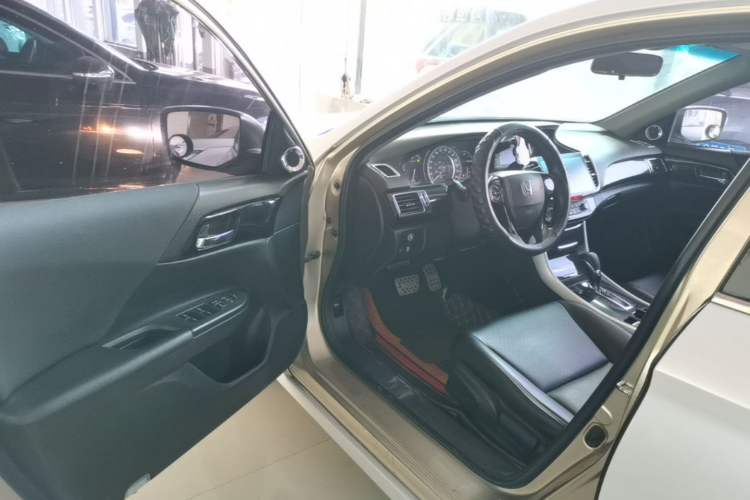 Used Honda Accord 2016 2.0L Comfort Edition Driver Seat