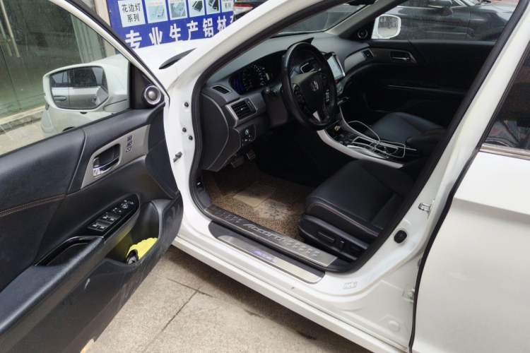 Used Honda Accord 2016 Hybrid 2.0L Prestige Edition Driver Seat