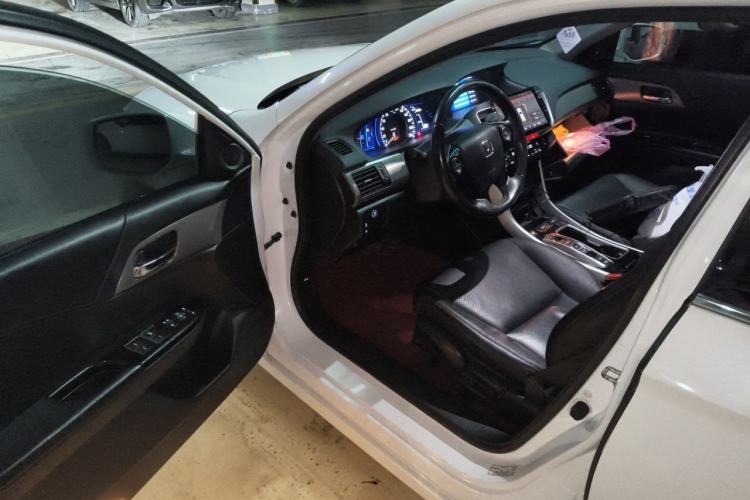 Used Honda Accord 2016 Hybrid 2.0L Sharp Edition Driver Seat