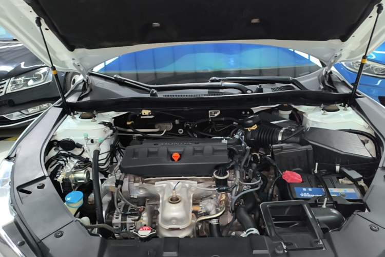 Used Honda Accord 2016 2.0L Comfort Edition Engine Bay