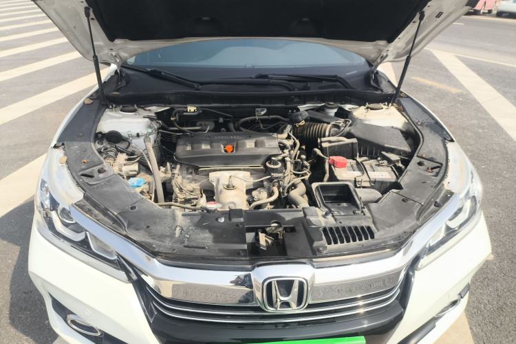 Used Honda Accord 2016 2.0L Comfort Edition Engine Bay