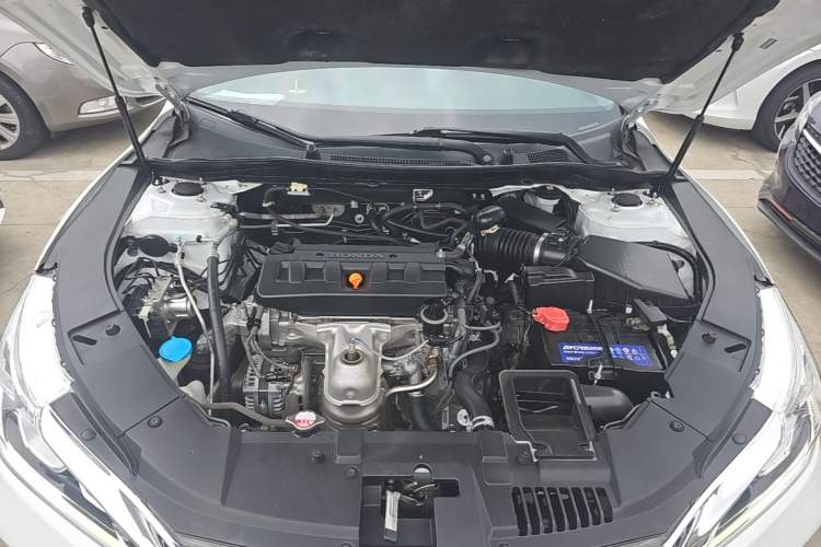 Used Honda Accord 2016 2.0L Comfort Edition Engine Bay