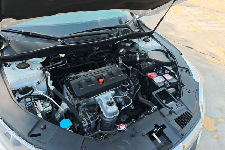 Used Honda Accord 2016 2.0L Comfort Edition Engine Bay