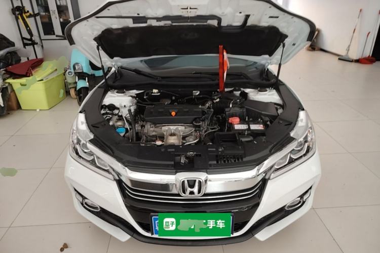Used Honda Accord 2016 2.0L Comfort Edition Engine Bay