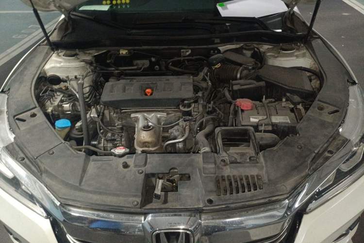 Used Honda Accord 2016 2.0L Comfort Edition Engine Bay