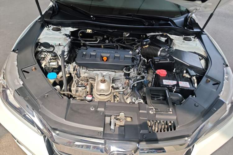 Used Honda Accord 2016 2.0L Comfort Edition Engine Bay