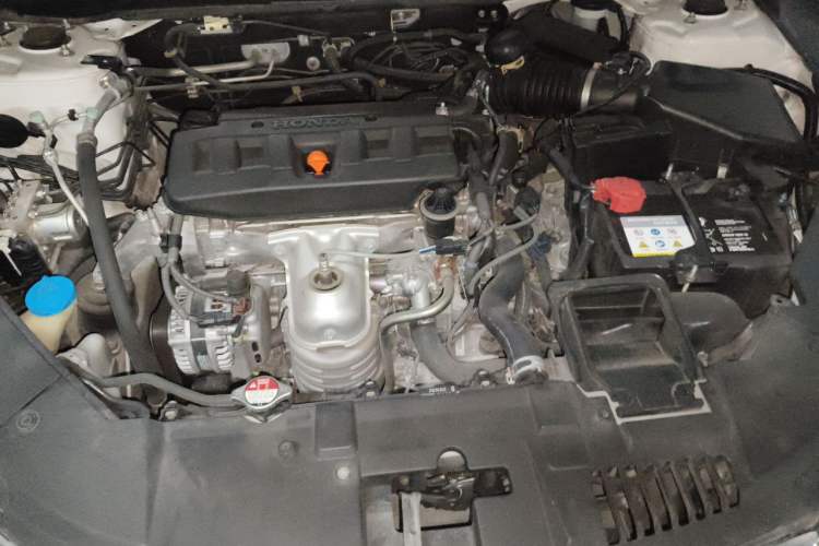Used Honda Accord 2016 2.0L Comfort Edition Engine Bay