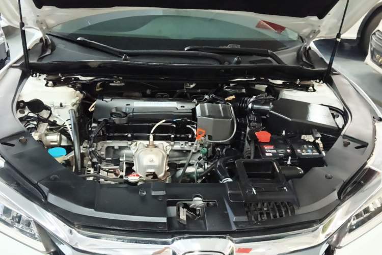 Used Honda Accord 2016 2.4L Comfort Edition Engine Bay