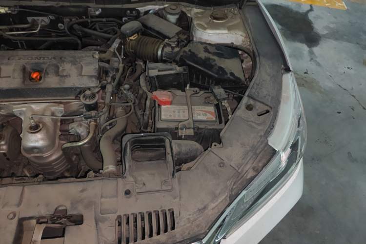 Used Honda Accord 2016 2.0L Elite Edition Engine Bay Left