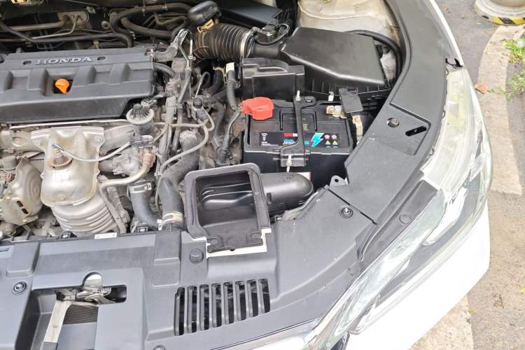 Used Honda Accord 2016 2.0L Comfort Edition Engine Bay Left