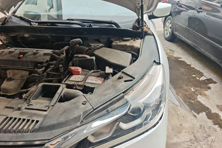 Used Honda Accord 2016 2.0L Comfort Edition Engine Bay Left