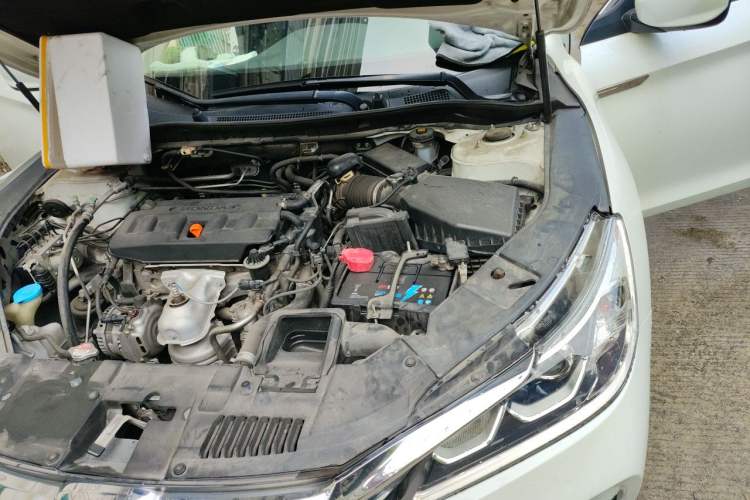 Used Honda Accord 2016 2.0L Comfort Edition Engine Bay Left