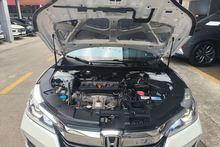 Used Honda Accord 2016 2.0L Comfort Edition Engine Bay