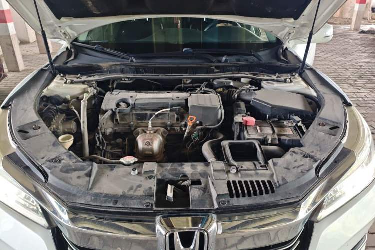 Used Honda Accord 2016 2.4L Comfort Edition Engine Bay