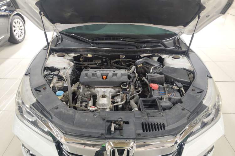 Used Honda Accord 2016 2.0L Comfort Edition Engine Bay