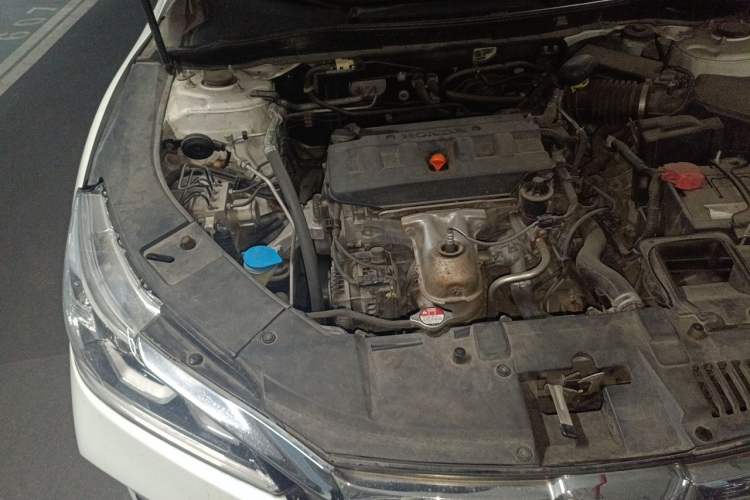 Used Honda Accord 2016 2.0L Comfort Edition Engine Bay Right