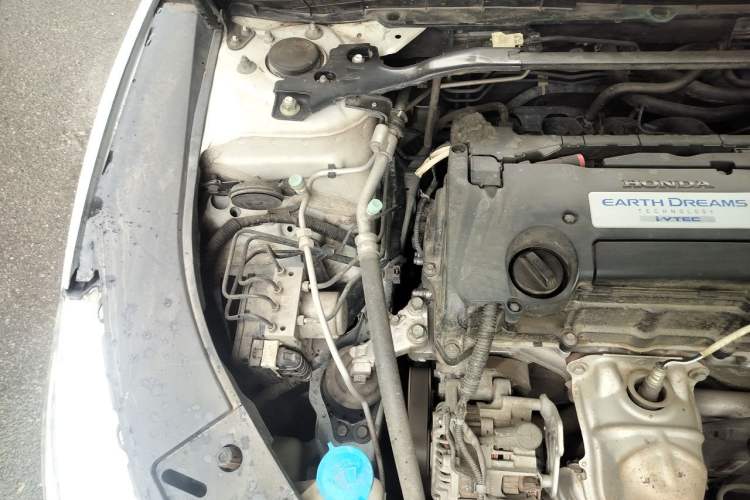 Used Honda Accord 2016 2.4L Comfort Edition Engine Bay Right