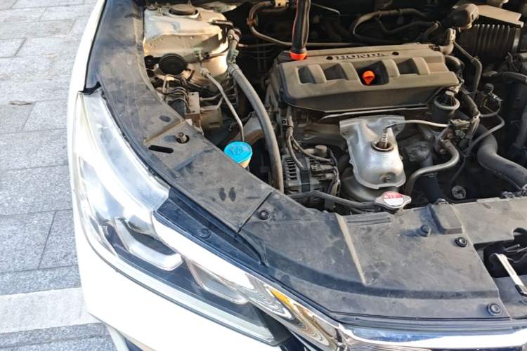 Used Honda Accord 2016 2.0L Comfort Edition Engine Bay Right