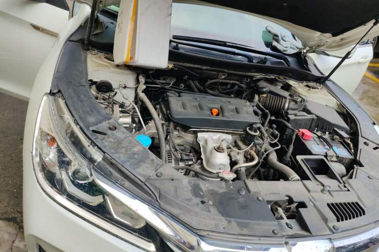 Used Honda Accord 2016 2.0L Comfort Edition Engine Bay Right