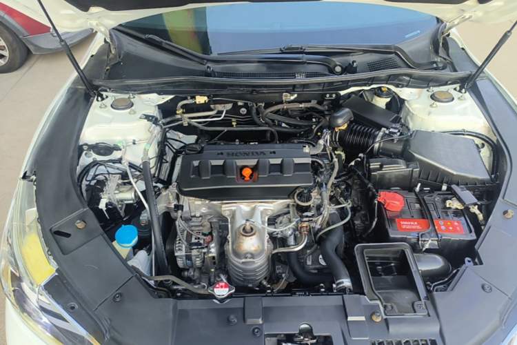 Used Honda Accord 2016 2.0L Comfort Edition Engine Bay