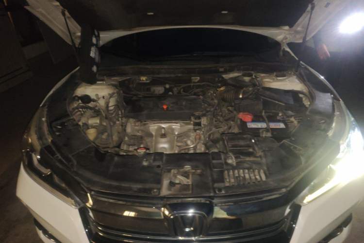 Used Honda Accord 2016 2.0L Comfort Edition Engine Bay