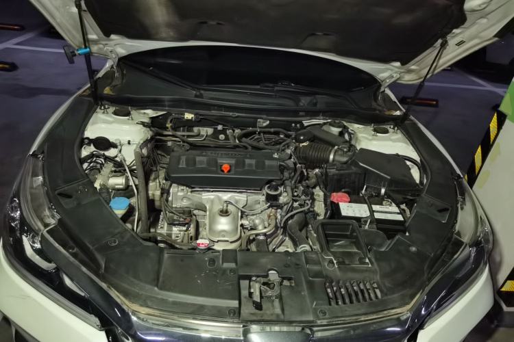Used Honda Accord 2016 2.0L Comfort Edition Engine Bay
