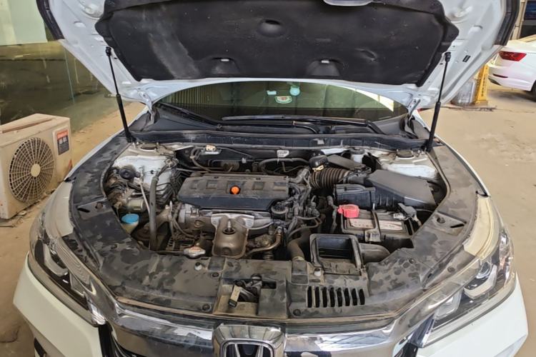 Used Honda Accord 2016 2.0L Comfort Edition Engine Bay