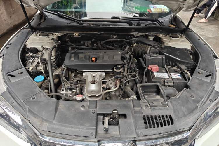 Used Honda Accord 2016 2.0L Comfort Edition Engine Bay