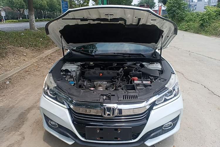 Used Honda Accord 2016 2.0L Comfort Edition Engine Bay