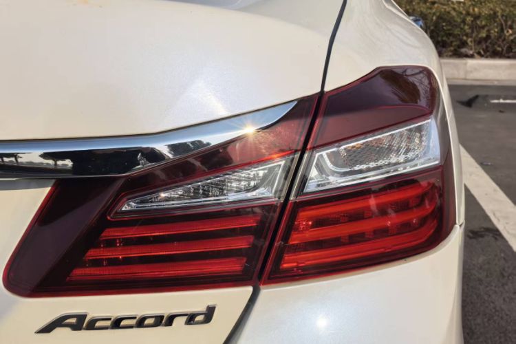 Used Honda Accord 2016 2.0L Elite Edition Exterior 11