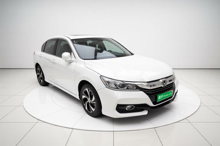 Used Honda Accord 2016 2.0L Luxury Edition Exterior 2