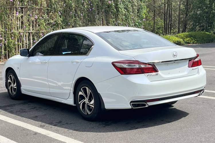 Used Honda Accord 2016 2.0L Comfort Edition Exterior 2