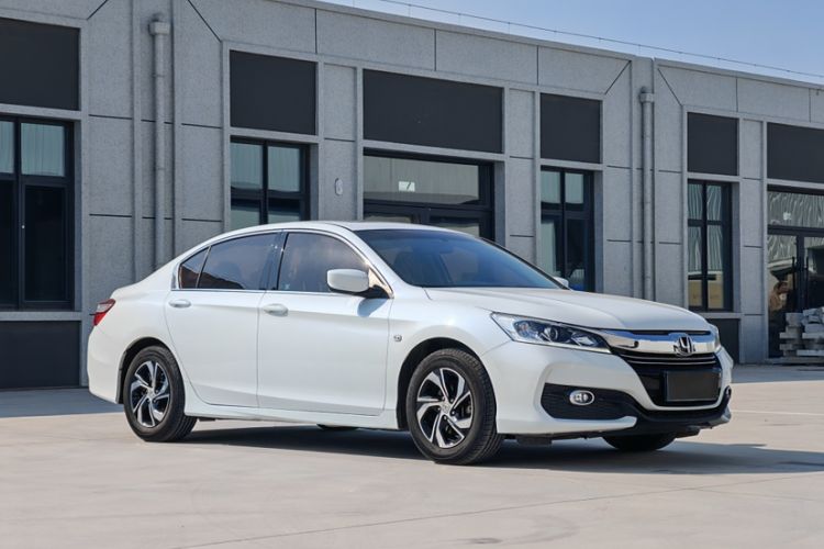 Used Honda Accord 2016 2.0L Elite Edition Exterior 2