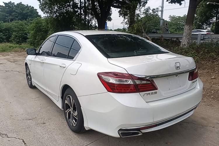 Used Honda Accord 2016 2.0L Comfort Edition Exterior 2
