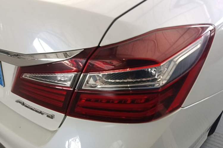 Used Honda Accord 2016 2.0L Elite Edition Exterior 3
