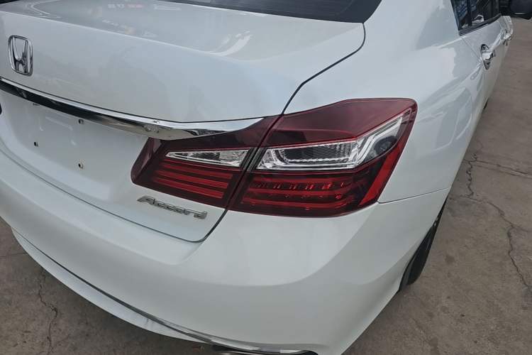 Used Honda Accord 2016 2.0L Comfort Edition Exterior 3