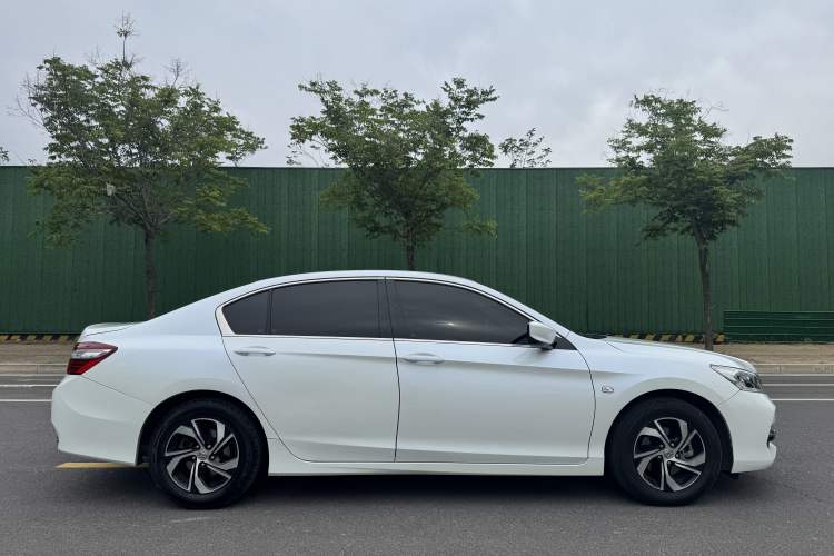 Used Honda Accord 2016 2.0L Comfort Edition Exterior 3