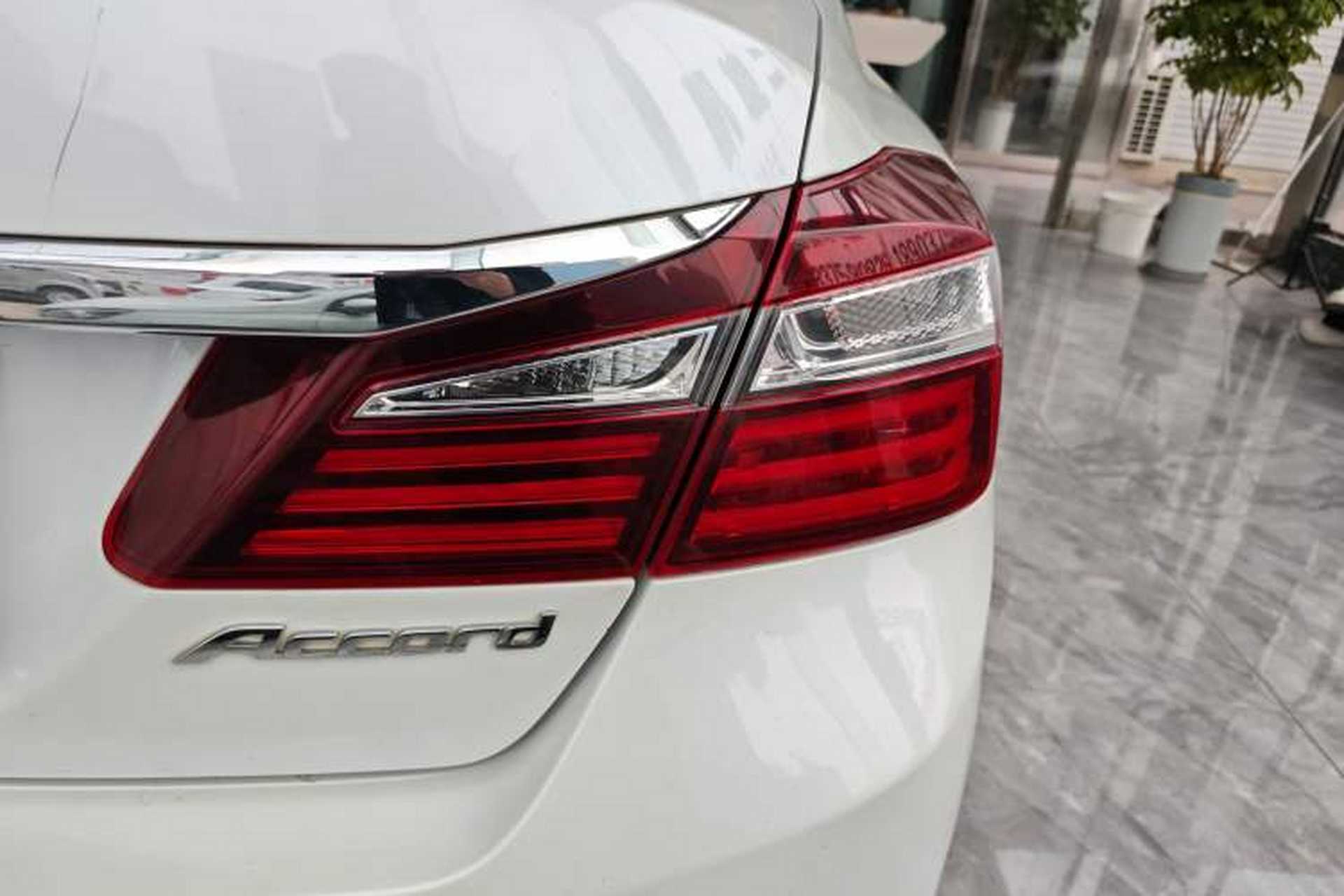 Used Honda Accord 2016 2.0L Elite Edition Exterior 3