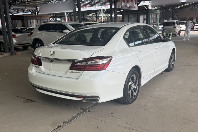 Used Honda Accord 2016 2.0L Comfort Edition Exterior 4