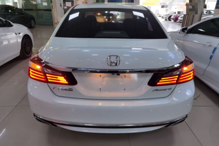Used Honda Accord 2016 2.0L Elite Edition Exterior 4