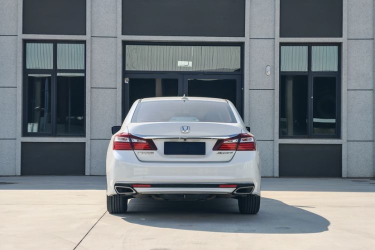 Used Honda Accord 2016 2.0L Elite Edition Exterior 5