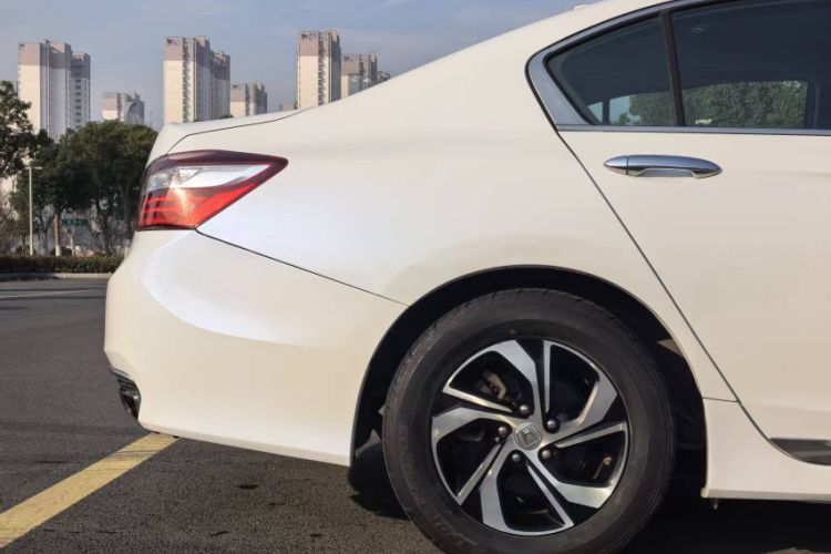 Used Honda Accord 2016 2.0L Elite Edition Exterior 5
