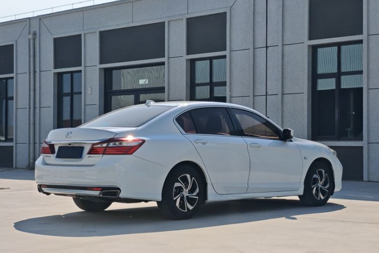 Used Honda Accord 2016 2.0L Elite Edition Exterior 6