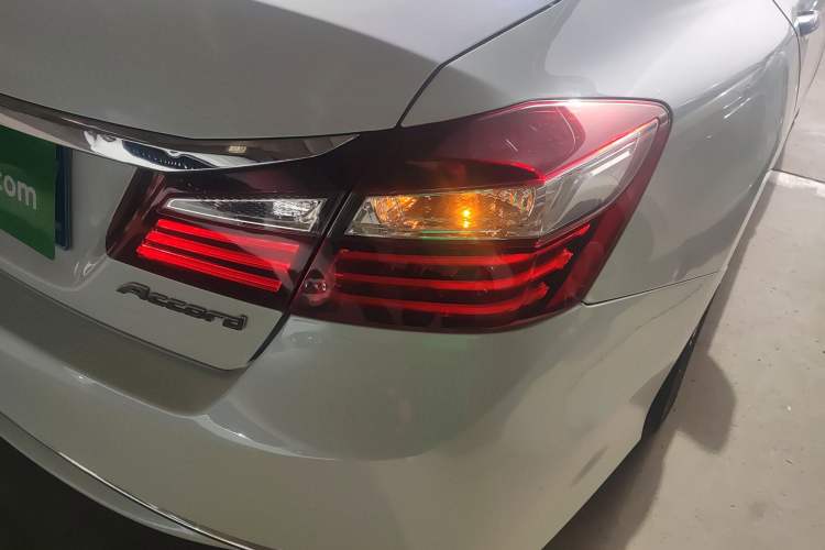 Used Honda Accord 2016 2.0L Elite Edition Exterior 6
