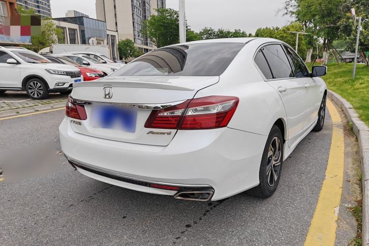 Used Honda Accord 2016 2.0L Comfort Edition Exterior 8