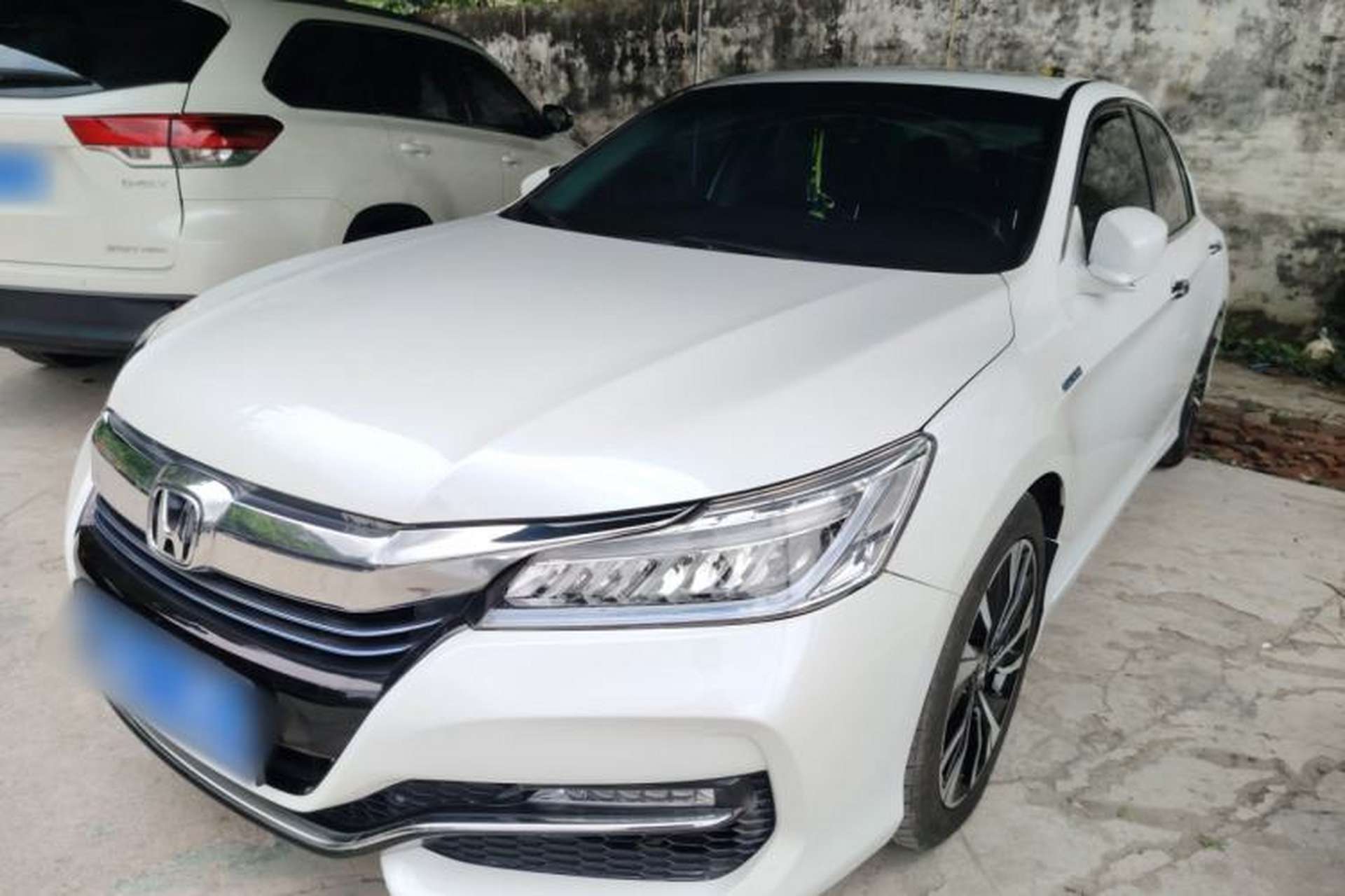 Used Honda Accord 2016 Hybrid 2.0L Rui Ling Edition Front Left 45 Deg